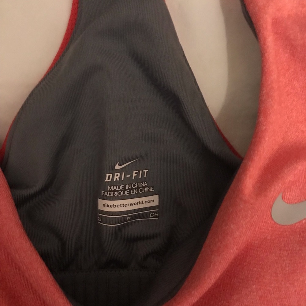 Nike Dri-Fit Tank - Picture 4 of 4